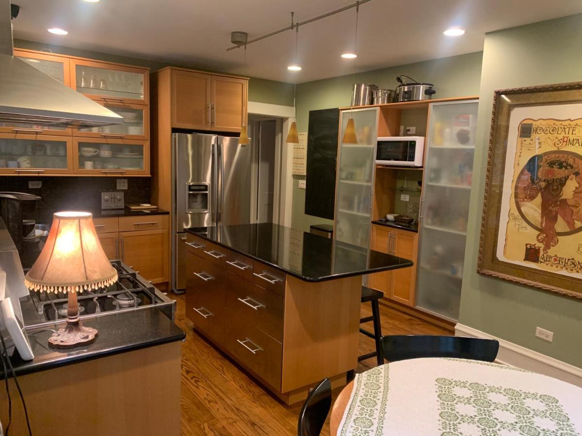 Oak Park Beauties - Tree Lined Streets - Walkable Apartamento Exterior foto