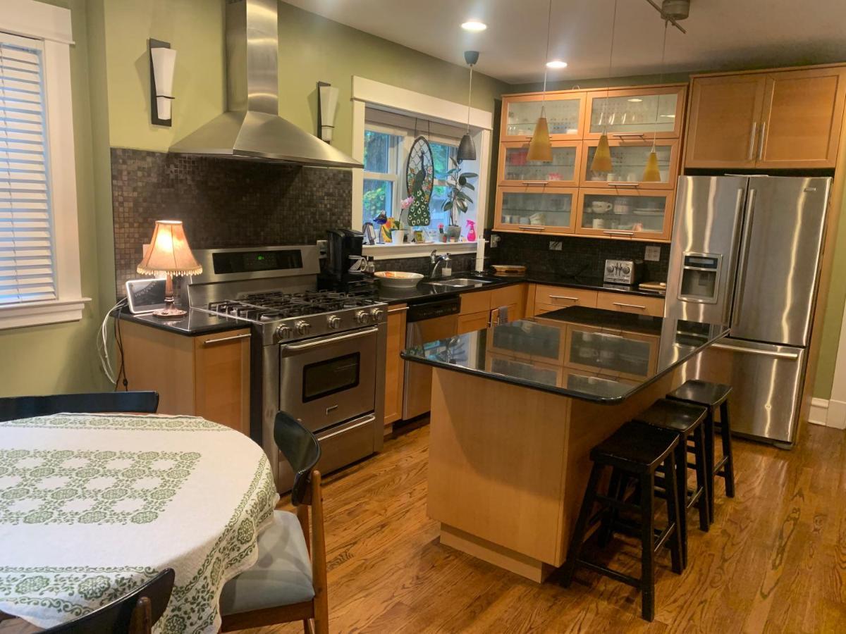 Oak Park Beauties - Tree Lined Streets - Walkable Apartamento Exterior foto