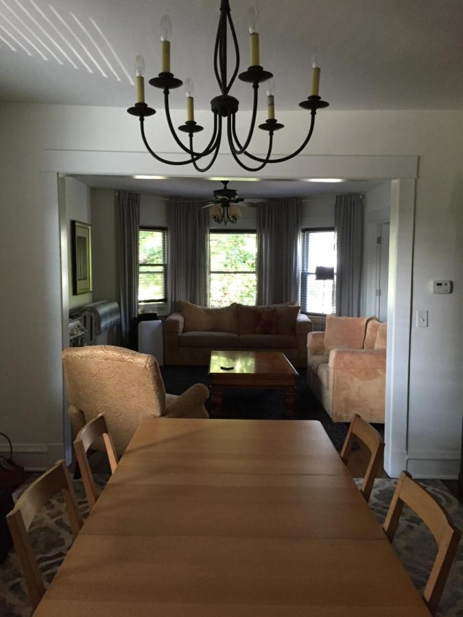 Oak Park Beauties - Tree Lined Streets - Walkable Apartamento Exterior foto