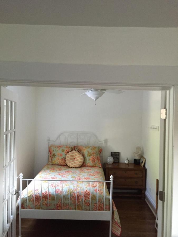 Oak Park Beauties - Tree Lined Streets - Walkable Apartamento Exterior foto
