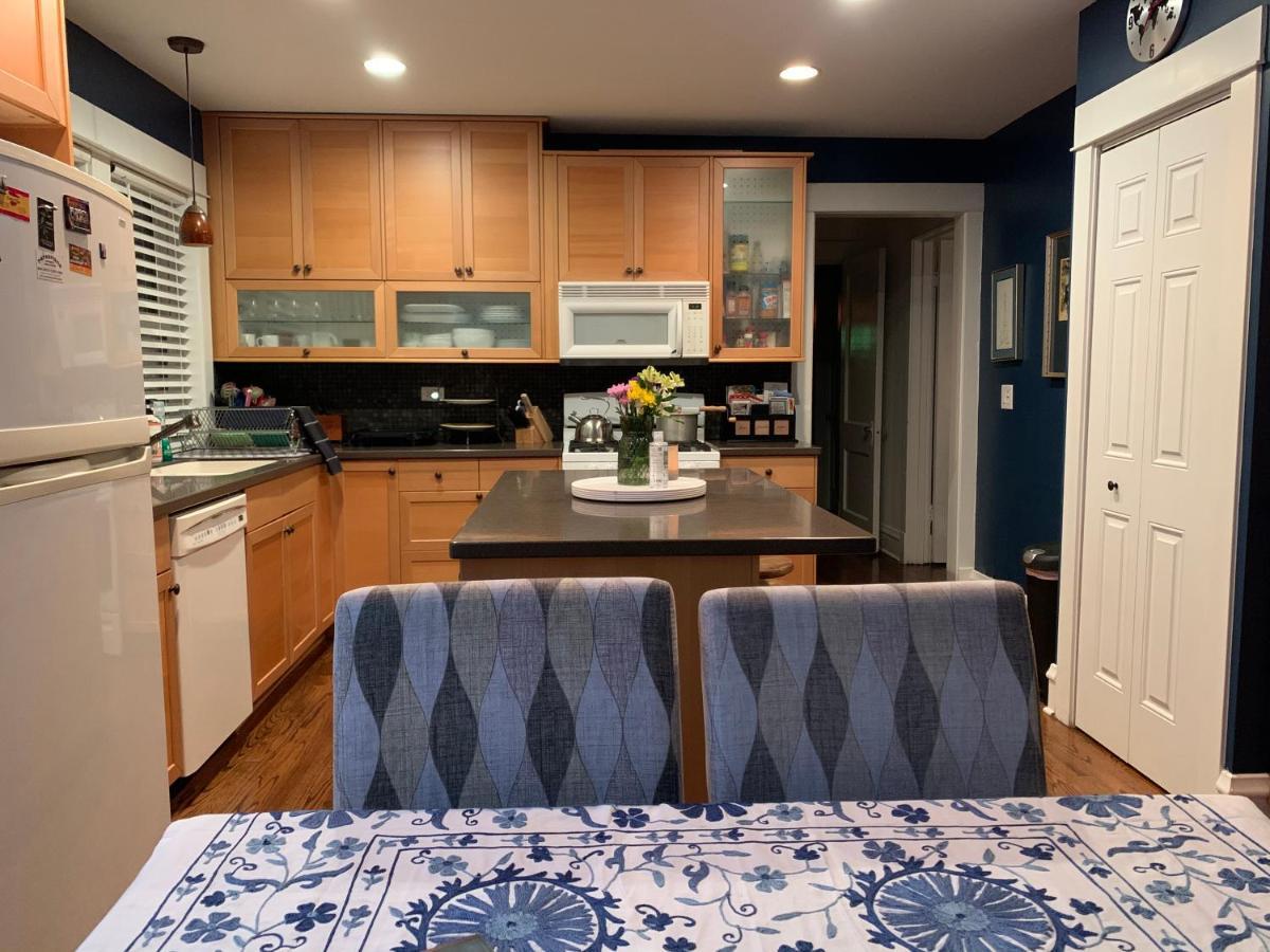 Oak Park Beauties - Tree Lined Streets - Walkable Apartamento Exterior foto