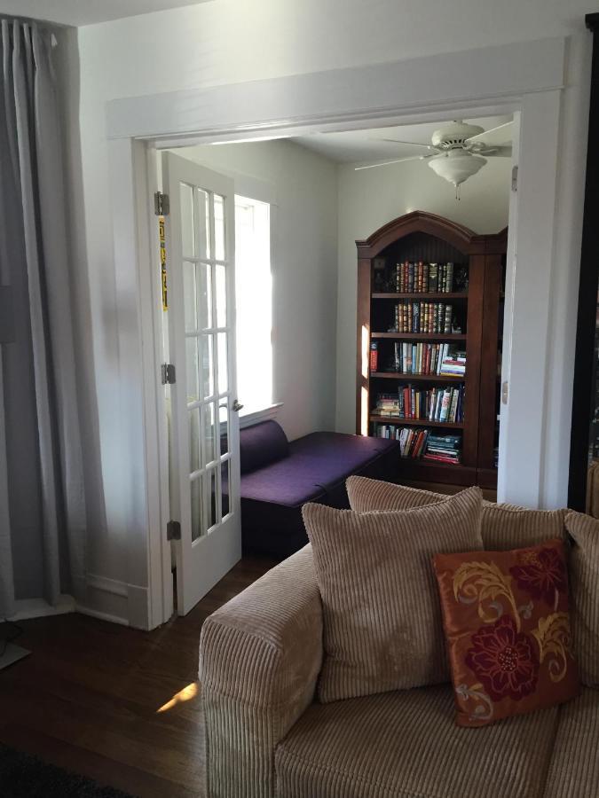 Oak Park Beauties - Tree Lined Streets - Walkable Apartamento Exterior foto