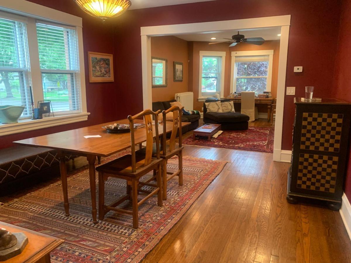 Oak Park Beauties - Tree Lined Streets - Walkable Apartamento Exterior foto